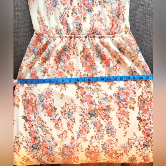 Dynamite Bright Floral Chiffon Maxi Dress W/Crochet Back Detail Size Medium - Picture 11 of 16